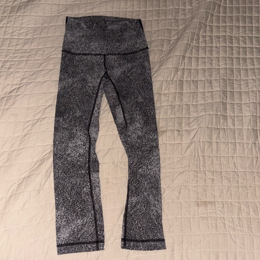 Lululemon leggings 23”